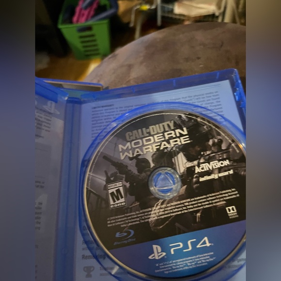PS4 Call of Duty Modern Warfare game - Picture 2 of 2